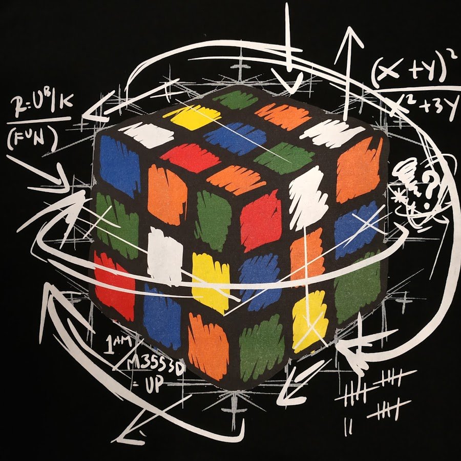 Натюрморт с кубиком Рубика